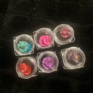 Dry flower nail art
